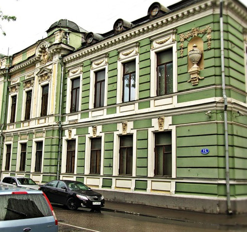 В центре Москвы все чаще старинные особняки арендуют под офисы